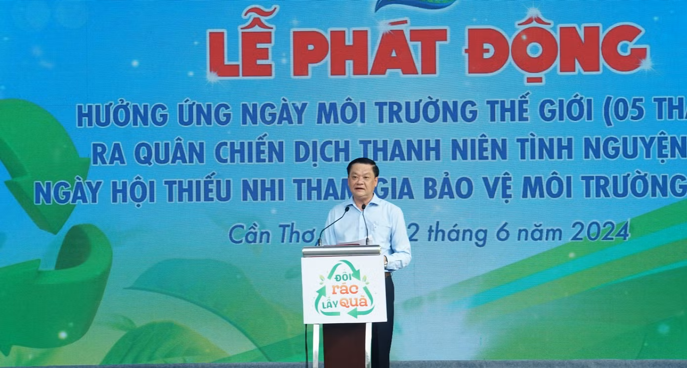 Ông Dương Tấn Hiển - Phó Chủ tịch UBND TP. Cần Thơ phát biểu tại buổi lễ. Ảnh: Hòa Hội Ông Dương Tấn Hiển - Phó Chủ tịch UBND TP. Cần Thơ phát biểu tại buổi lễ. Ảnh: Hòa Hội