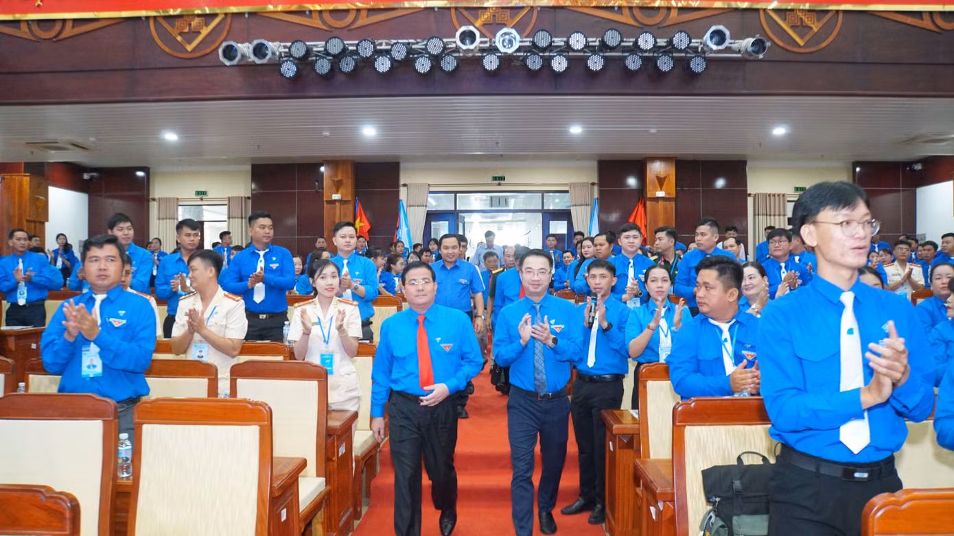 Lãnh đạo Trung ương Đoàn, tỉnh Hậu Giang tham dự đại hội. Ảnh: Hòa Hội