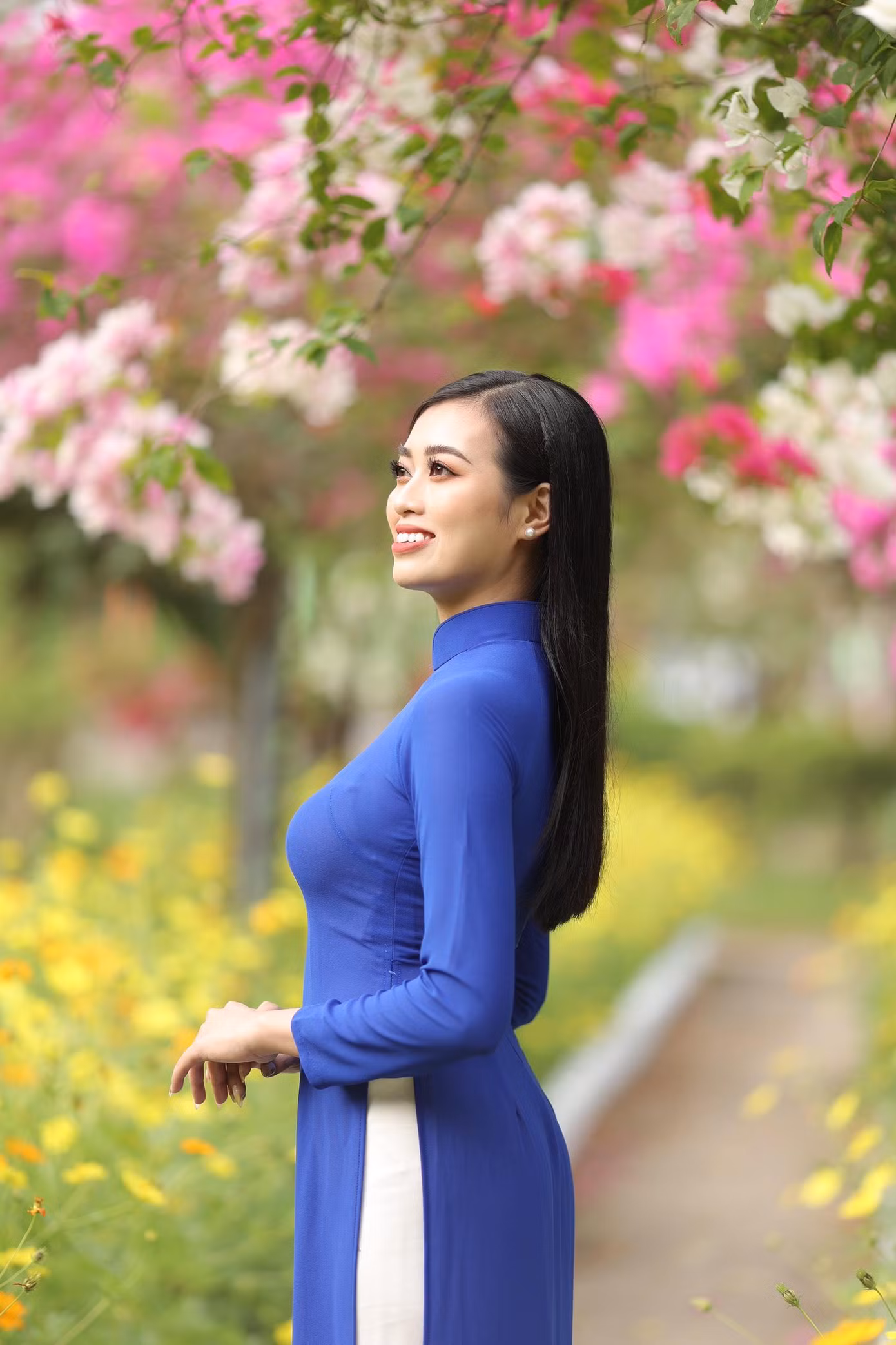 Thời gian tới, tân Hoa khôi cho biết sẽ cố gắng nắm bắt và tham gia các hoạt động của Đoàn thanh niên ở địa phương cũng như của Công an tỉnh phát động, tiếp tục cống hiến sức trẻ, trí tuệ của mình cho các hoạt động Đoàn, Hội.