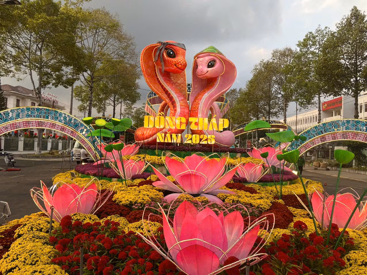 Đường hoa Xuân Tết Ất Tỵ 2025 tại Đồng Tháp.
