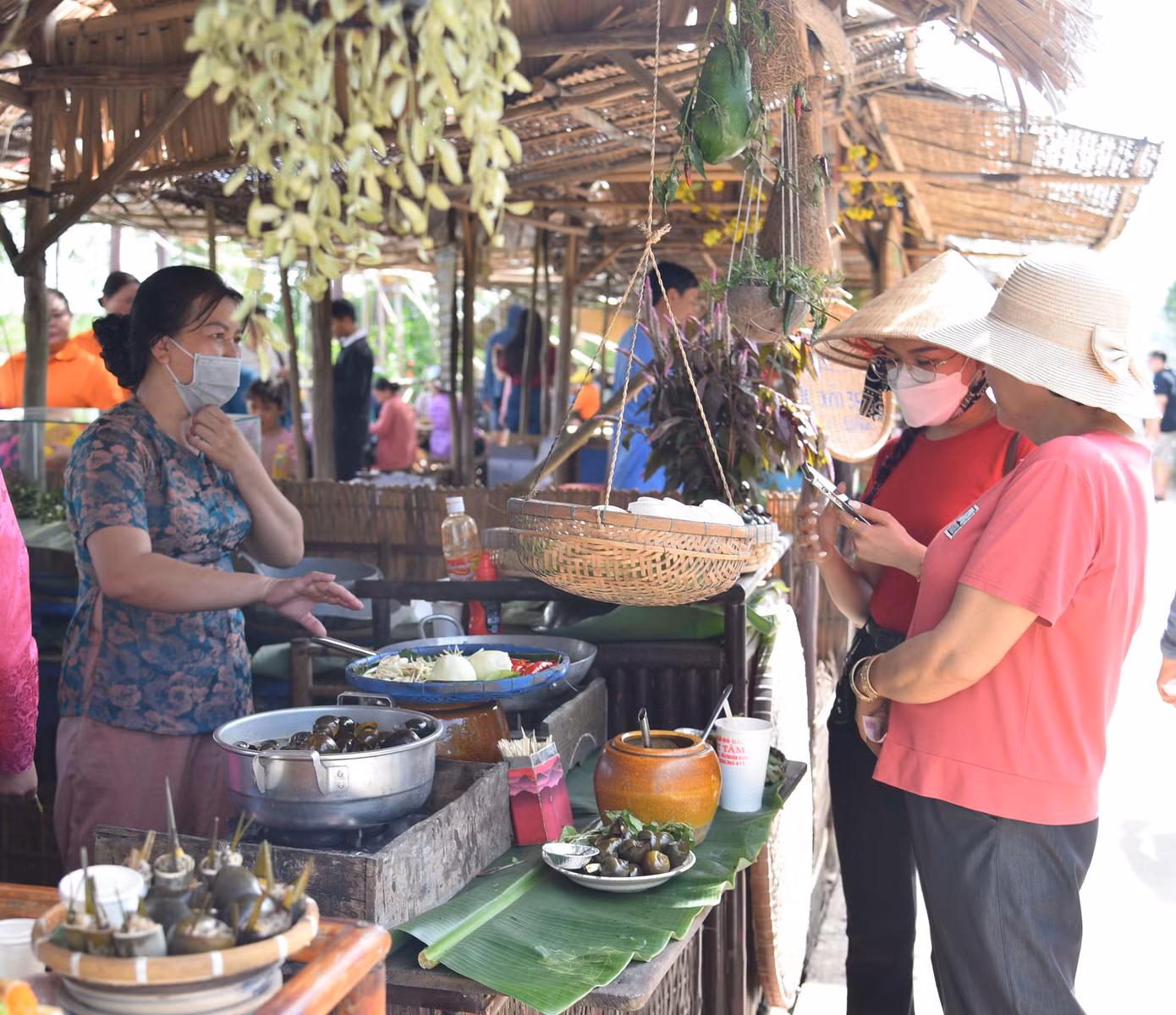 Thực khách quan tâm tới những món ăn dân dã, mang đặc trưng vùng cù lao.