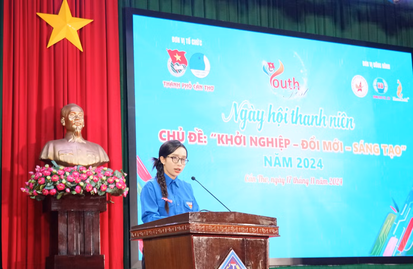 Bạn Lý Ngọc Gia An, học sinh trường THPT Phan Văn Trị (Phong Điền, TP Cần Thơ) phát biểu. Ảnh: Hòa Hội