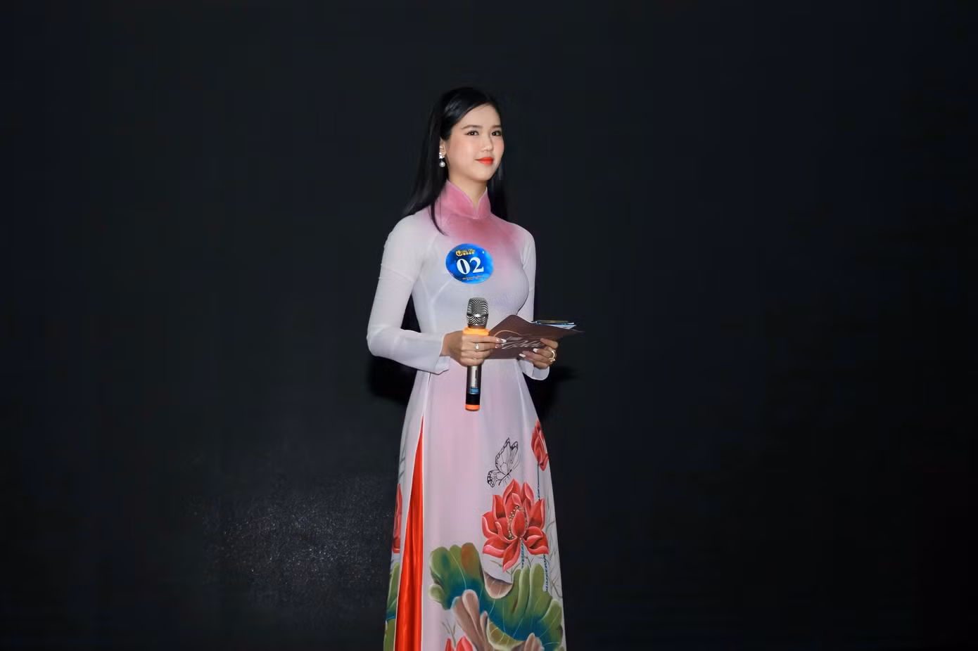 Mỹ Phụng cho biết, tham gia cuộc thi vì muốn phát huy điểm mạnh của bản thân, đồng thời học hỏi những kinh nghiệm quý giá từ những anh chị đi trước để hiểu hơn về quá trình trở thành một MC (dẫn chương trình), muốn chinh phục danh hiệu quán quân để có dấu ấn riêng của tuổi thanh xuân thêm rực rỡ.