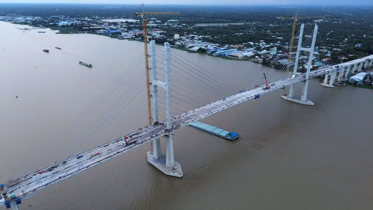 Cầu Rạch Miễu 2 nối Bến Tre - Tiền Giang sắp về đích.
