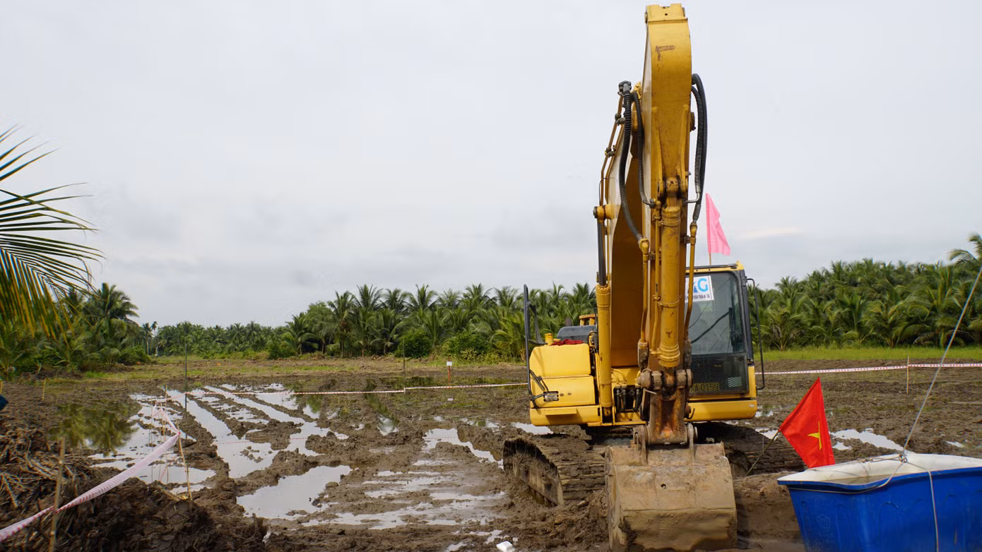 Mặt bằng tại công trường điểm đầu cầu Đại Ngãi, bờ Trà Vinh. Ảnh: Hòa Hội.
