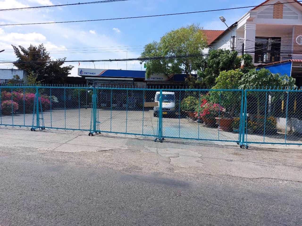 Ngày 11/2, cây xăng A.T ở thị trấn Kế Sách, huyện Kế Sách, tỉnh Sóc Trăng đóng cửa.