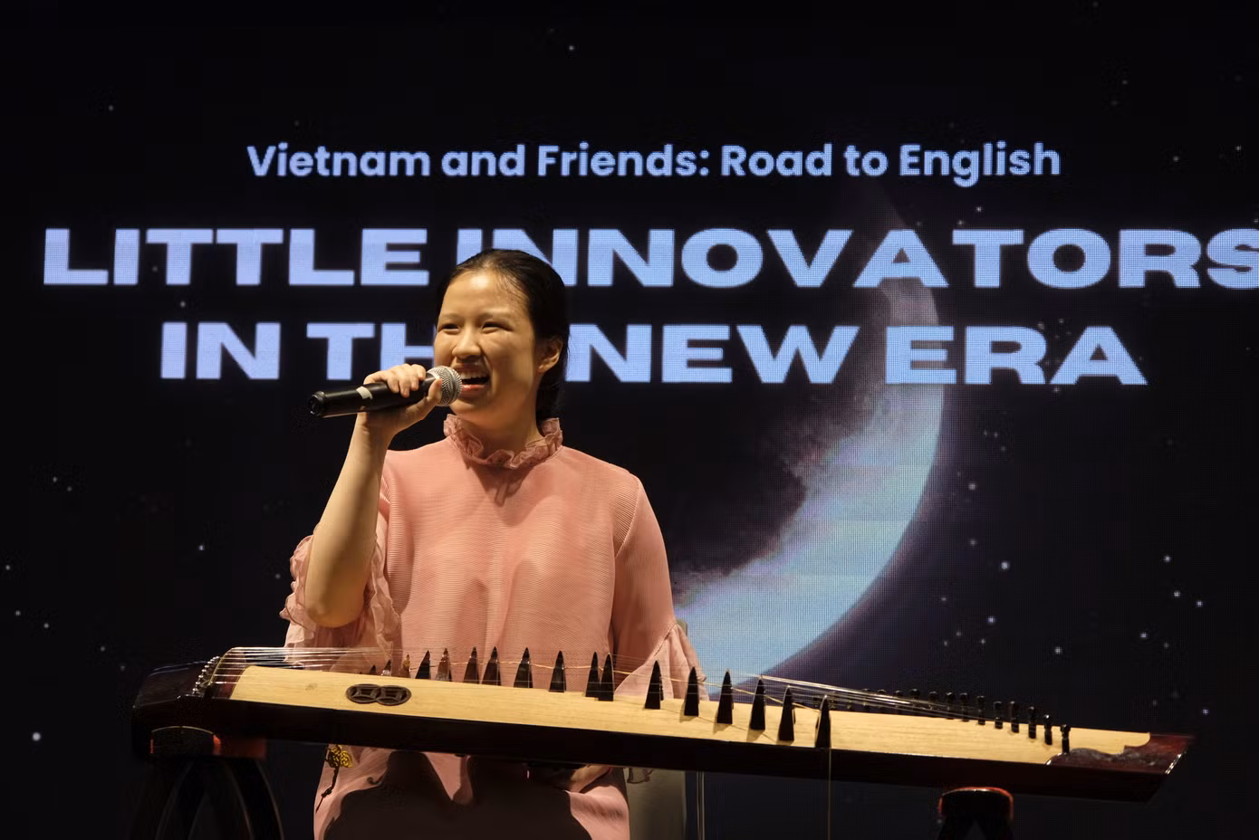 Học sinh khiếm thị giao lưu tại chương trình.