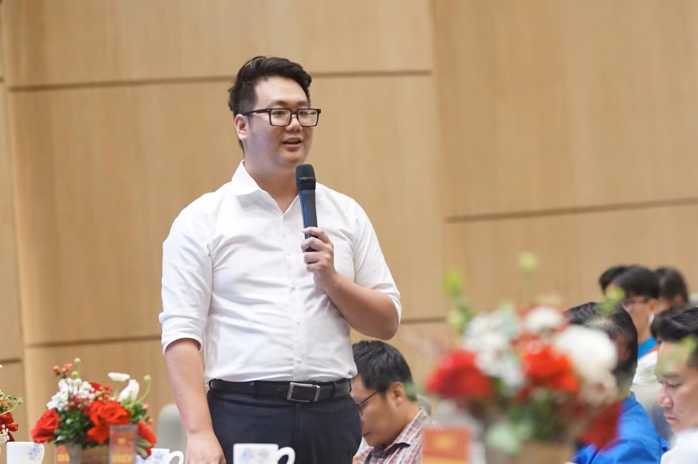 Anh Hoàng Khắc Hiếu - Gương mặt trẻ Việt Nam tiêu biểu năm 2024 chia sẻ tại chương trình.