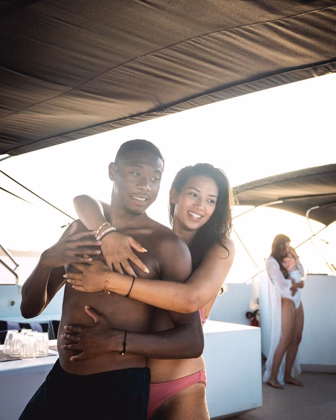 Cổ vũ cho chân sút người Áo David Alaba là bạn gái lâu năm Shalimar Heppner. Hai người gặp nhau năm 2017 trước khi chính thức công khai vào một năm sau đó. Năm 2019, cặp tình nhân chào đón con trai đầu lòng. Năm 2023, họ có thêm một bé gái.