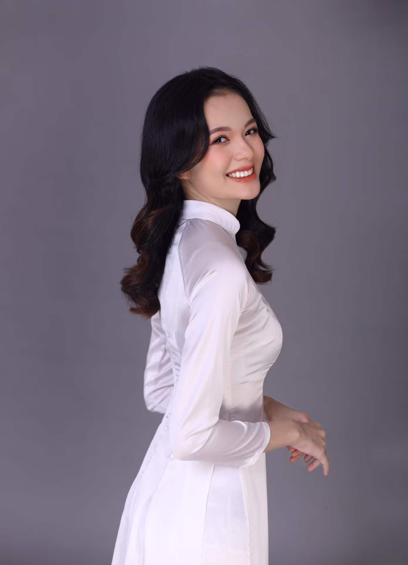 Nguyễn Ngọc Mỹ Tiên (sinh năm 2003), hiện đang là sinh viên ngành Tài chính – Ngân hàng của trường Đại học Văn Hiến, Thành phố Hồ Chí Minh.