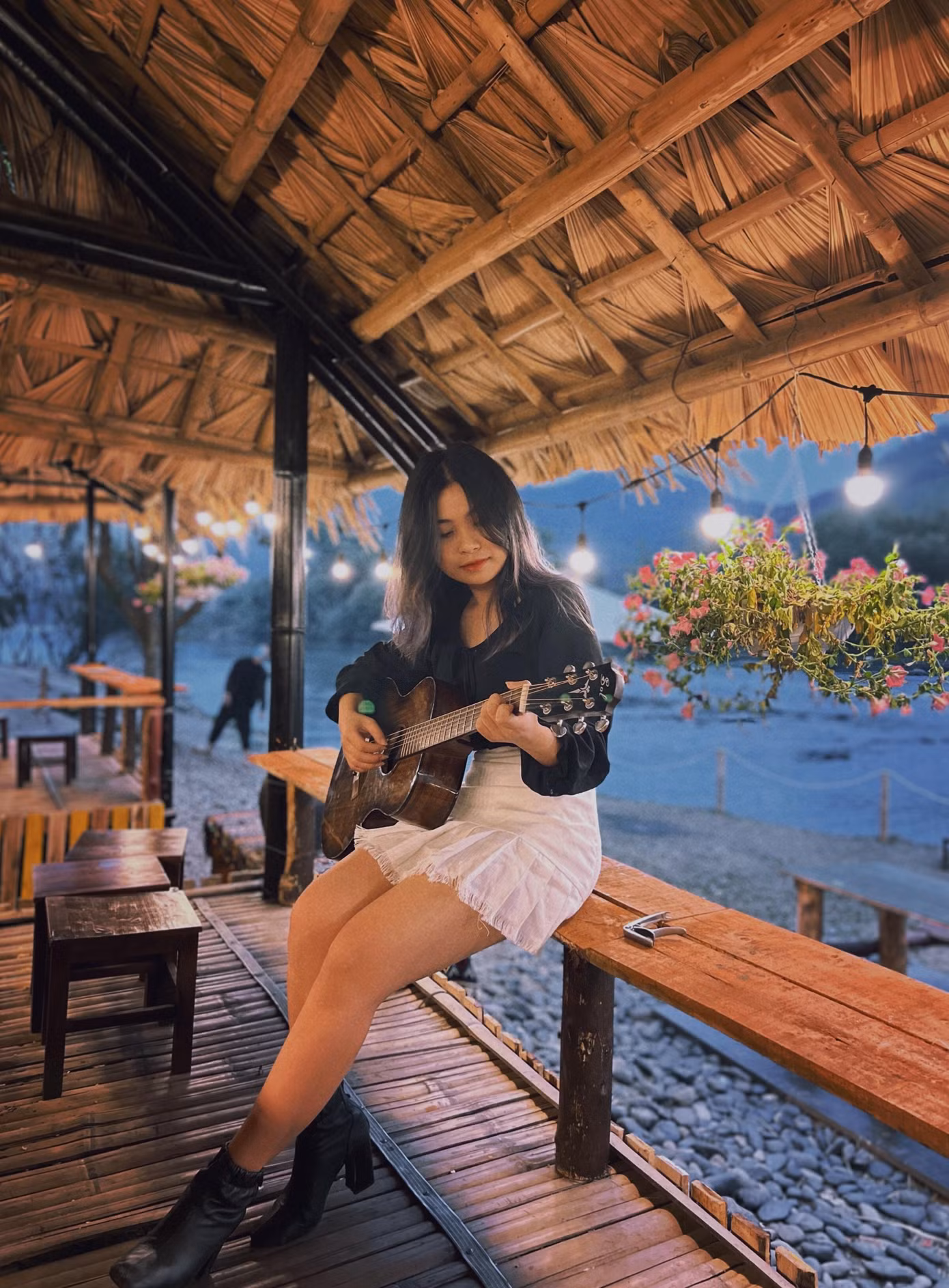 Tham gia các câu lạc bộ và hoạt động trường lớp giúp Nhi có thêm nhiều kiến thức, kỹ năng và bài học đáng trân quý.