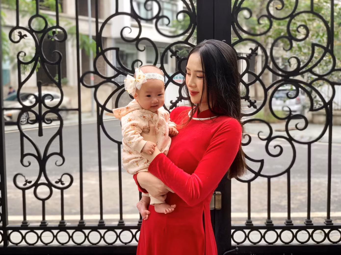 Đến giờ nhiều khi cô nàng Phú Thọ vẫn không tin được rằng mình đã làm mẹ.