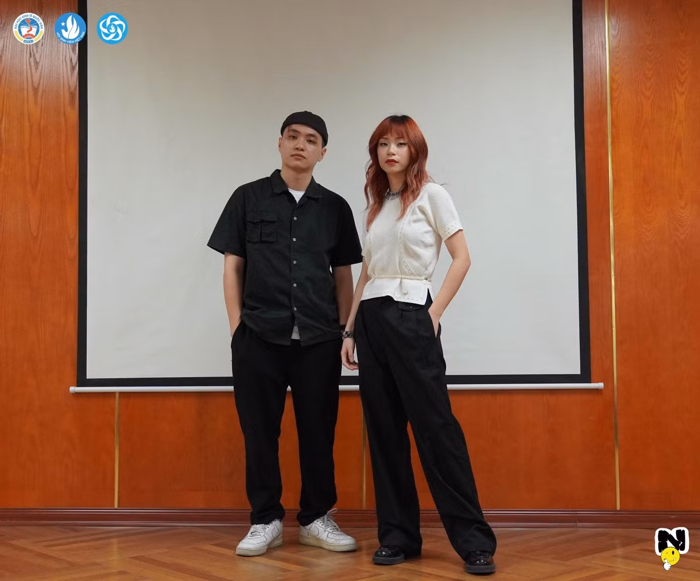 Hai ca sĩ khách mời hào hứng đón chờ Gala.