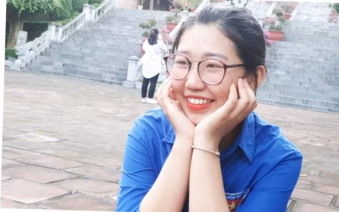 Theo Nguyệt Hằng: “Sống là cho đâu chỉ nhận riêng mình”.