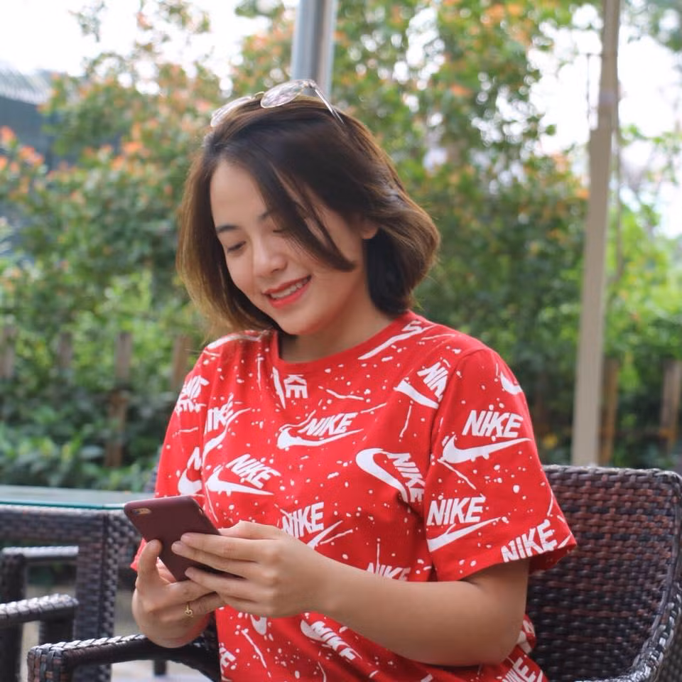Phương Thảo thường chủ động xin làm thêm công việc liên quan đến ngành học bản thân.