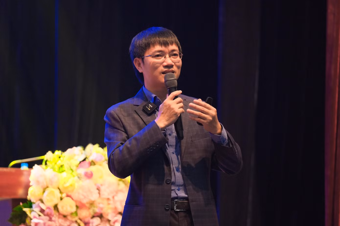Nhà báo Nguyễn Tuấn Anh - Trưởng ban Sinh viên, báo Tiền Phong, tác giả sách best seller “Xây dựng thương hiệu cá nhân để tự bán mình với giá cao nhất”.