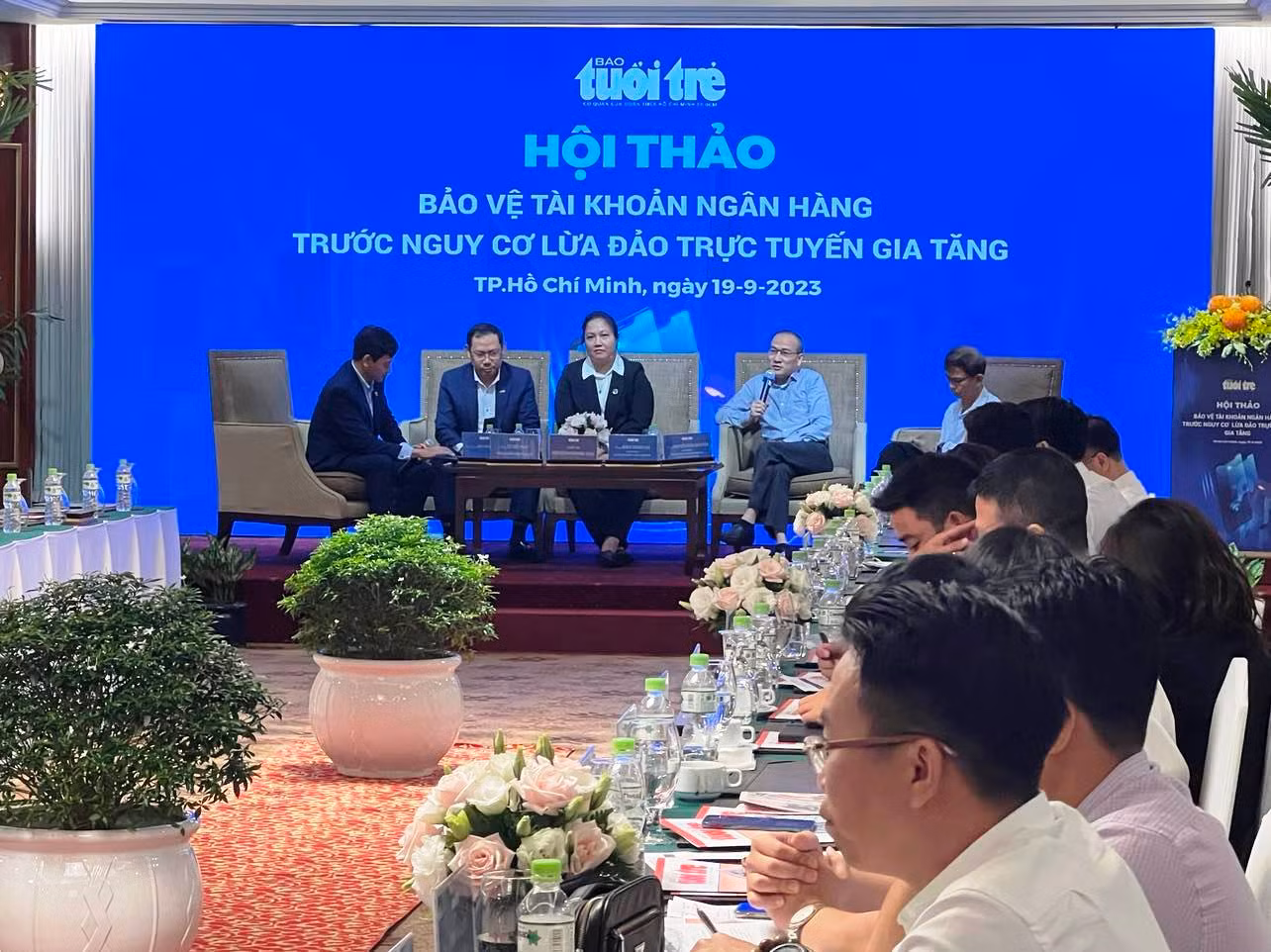 Các chuyên gia chia sẻ cách làm thế nào để tránh sập bẫy lừa tiền qua mạng