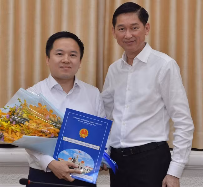 HĐND TPHCM họp bất thường về công tác nhân sự ảnh 1