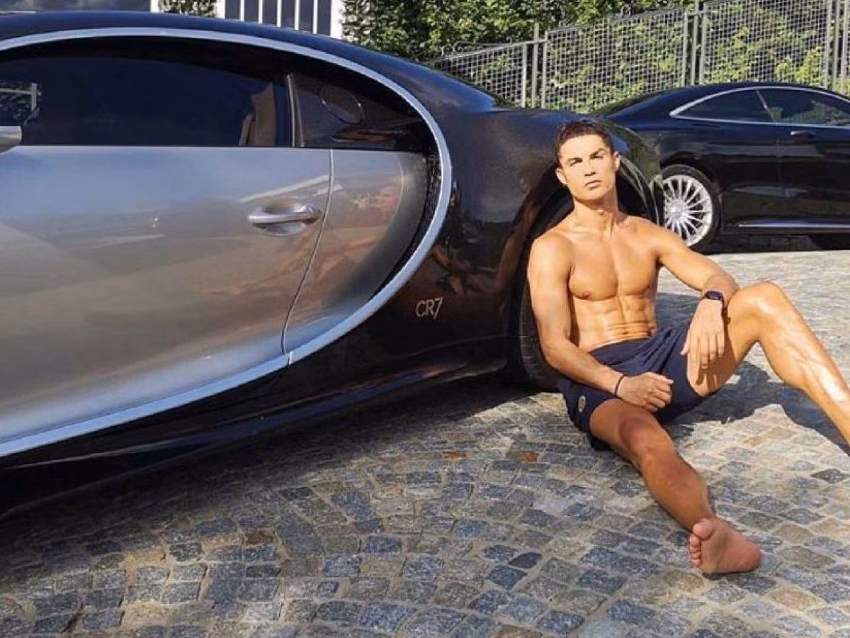 Chiếc Bugatti Chiron cũ của Ronaldo