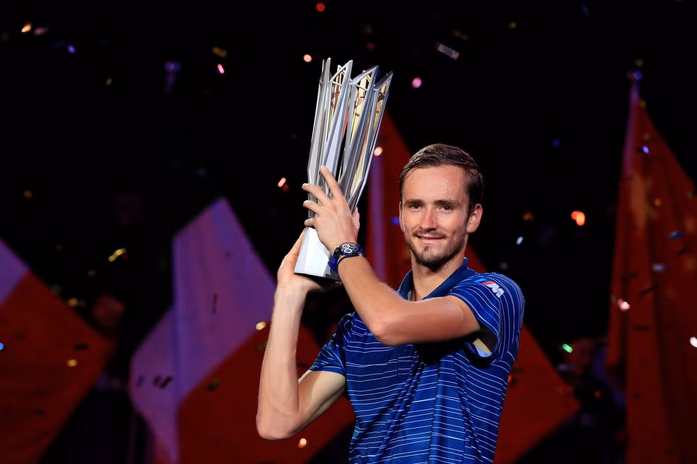 Mevedev khó có thể dự Wimbledon 2022