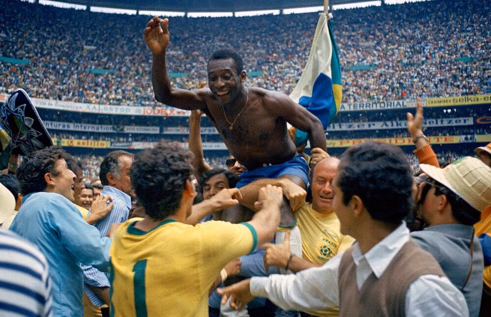 Pele là một trong số những ngôi sao sáng nhất Mexico 70