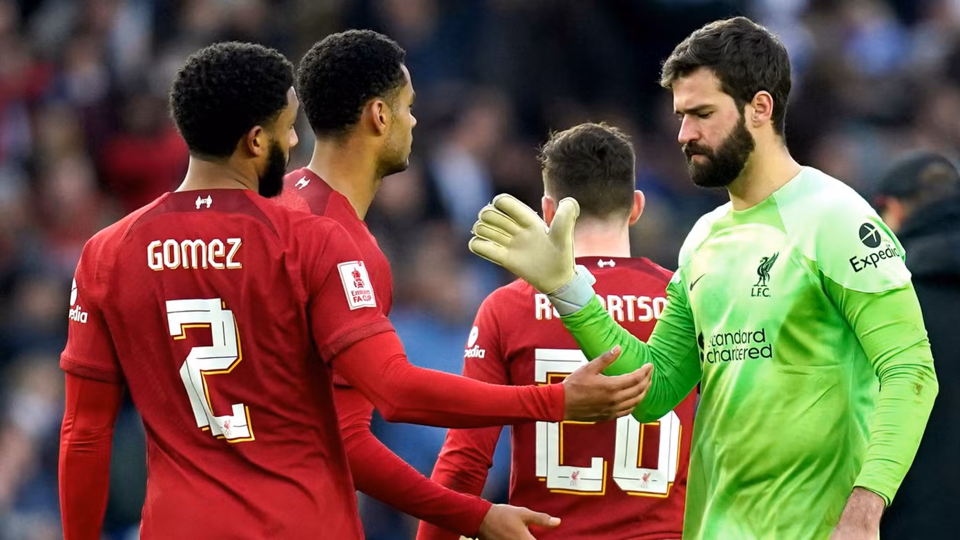Liverpool đã bị loại khỏi FA Cup và Cúp Liên đoàn Anh