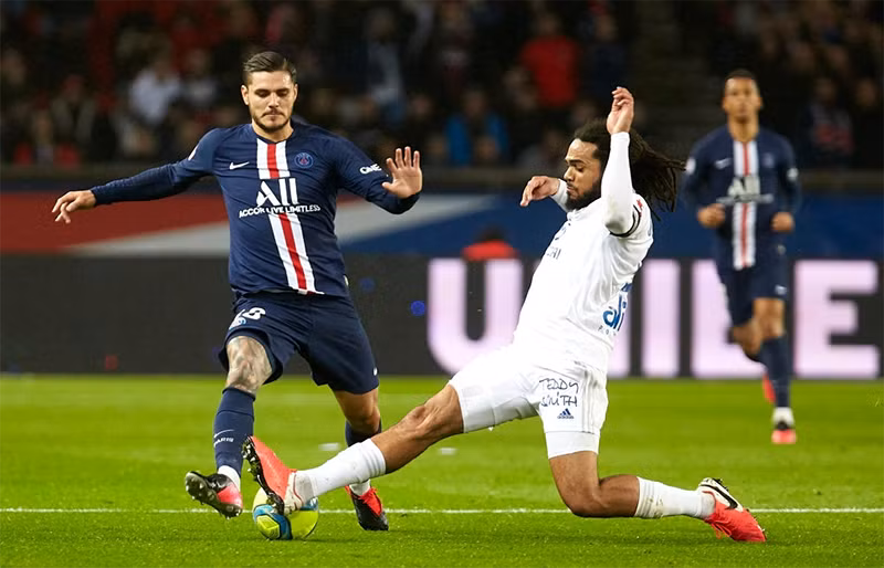 PSG sẽ gặp đối thủ "khó nhai" nhất ở Ligue 1 mùa này là Lyon