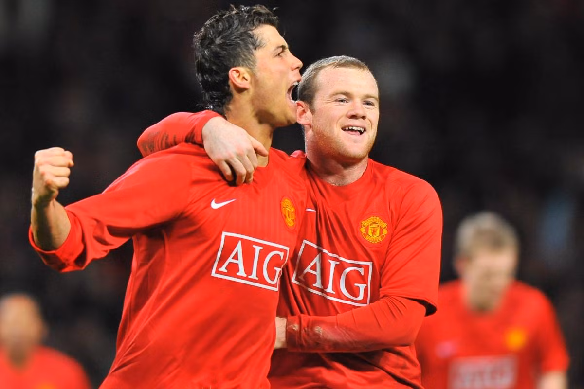 Ronaldo và Rooney gắn bó với một thời kỳ huy hoàng của MU