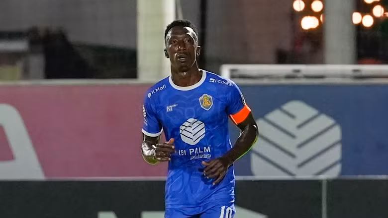 Abdel Kader Koulibaly nhiều năm thi đấu ở giải vô địch quốc gia Campuchia
