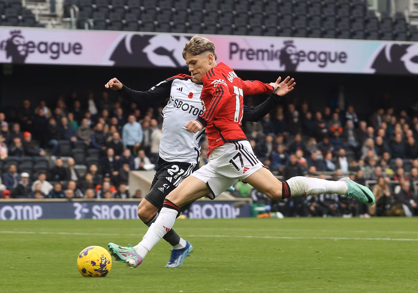 MU vừa chấm dứt mạch trận tệ hại bằng thắng lợi 1-0 trên sân Fulham