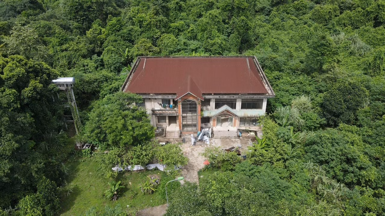 Ngôi nhà nhìn từ trên cao.