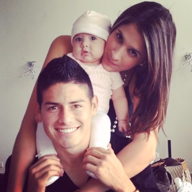 Tuổi thơ dữ dội của James Rodriguez ảnh 1