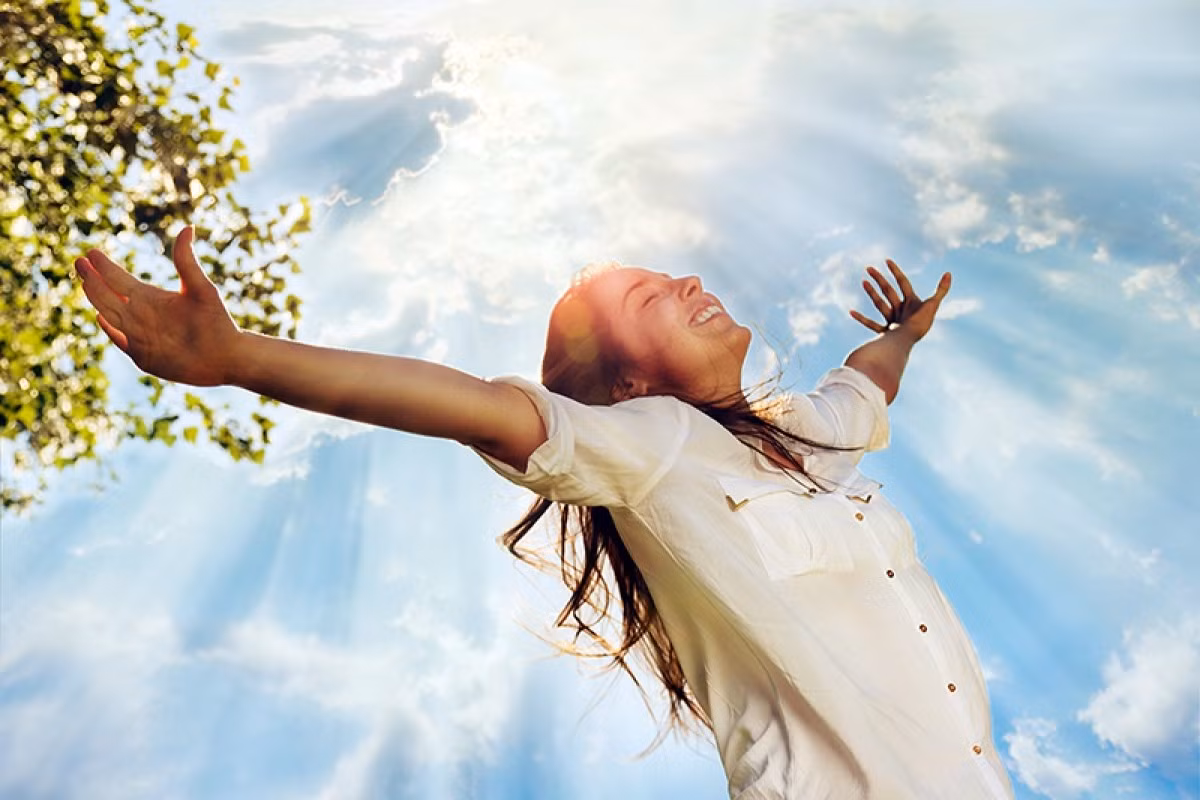 Khi cơ thể tiếp xúc trực tiếp với ánh Mặt Trời sẽ hình thành vitamin D.