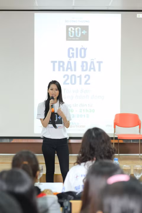 Đại sứ Dương Thùy Linh có buổi giao lưu với sinh viên Đại học FPT