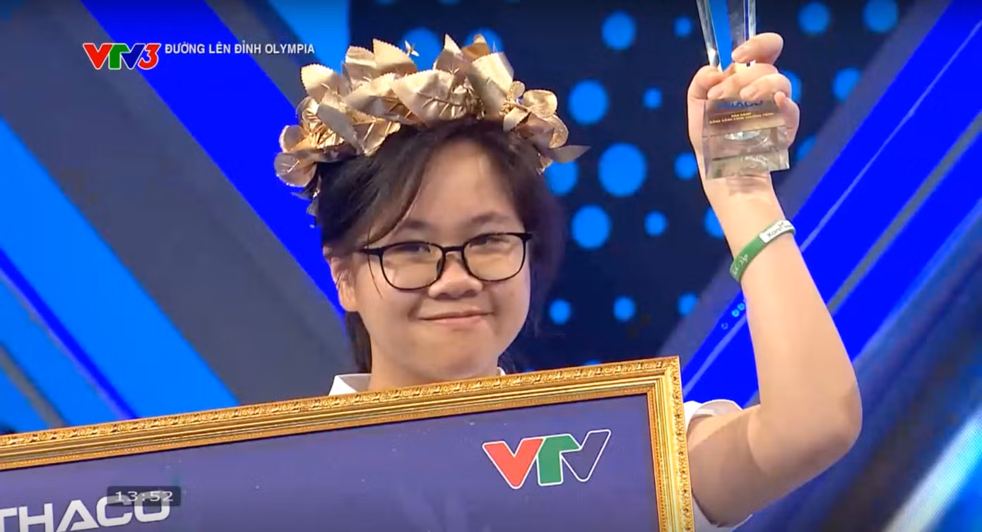 Nữ sinh Quảng Trị xuất sắc giành vòng nguyệt quế.