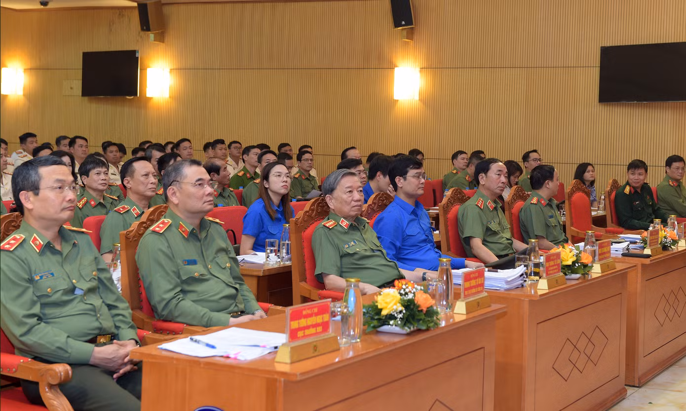 Các đại biểu tham dự chương trình. Ảnh: Xuân Tùng