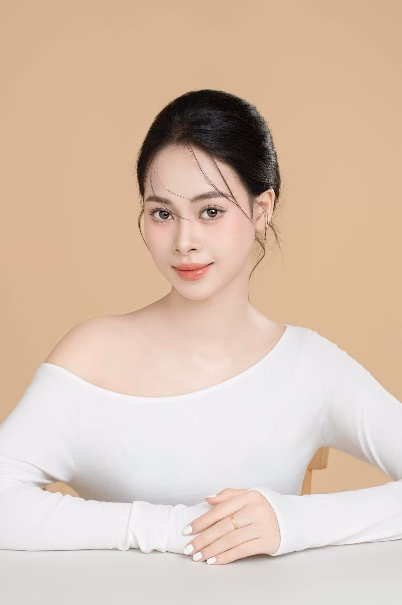 Kiều Trinh vốn là cô gái rụt rè và ngại đám đông nên đã đăng ký tham gia cuộc thi Hoa Hậu Việt Nam 2024 với mong muốn bước ra khỏi vùng an toàn.