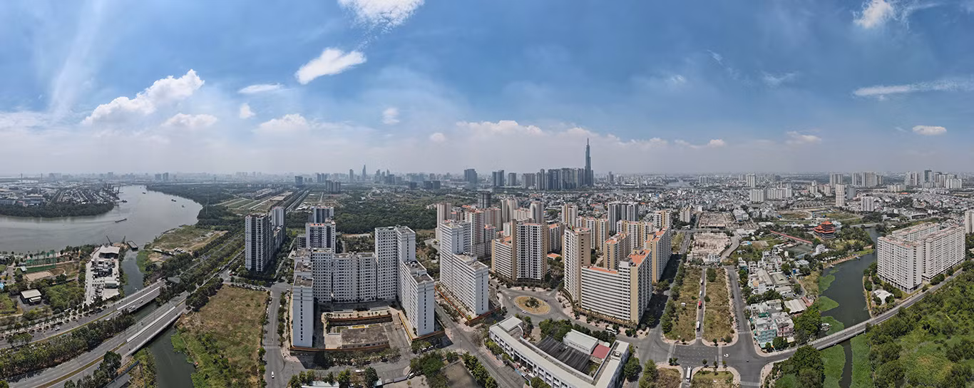 Mới đây, lãnh đạo UBND TPHCM đã ký văn bản gửi các sở ngành, địa phương liên quan về việc chuyển đổi công năng 3.790 căn hộ tại lô R1, R2, R3, R4, R5 thuộc khu 38,4 ha trong Khu đô thị mới Thủ Thiêm (phường An Khánh, TP. Thủ Đức).