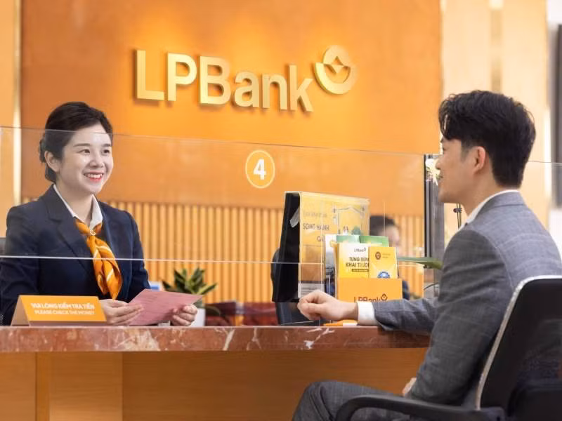 LPBank chi 7.468 tỷ đồng trả cổ tức cho cổ đông.