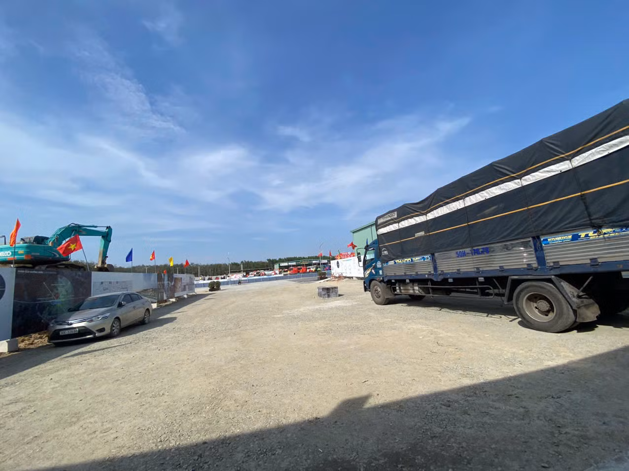 Trạm dừng nghỉ này có diện tích 12 ha (mỗi bên khoảng 6 ha), được đầu tư với kinh phí hơn 290 tỷ đồng.