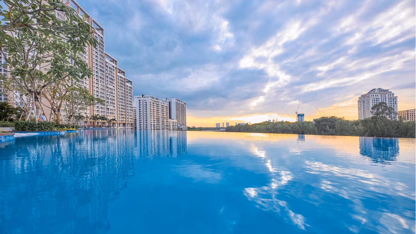 Từ đây, những nét vẽ đầu tiên của khu đô thị bắt đầu dần hiện thực hóa. Đến tháng 5/2018, Khu đô thị Phú Mỹ từ đầm lầy thành đô thị hiện đại, kiểu mẫu đầu tiên của Việt Nam. Ảnh: PMH.