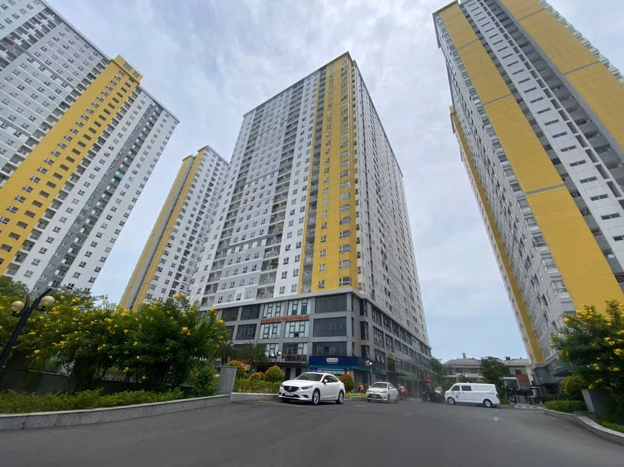 Chung cư Diamond Riverside - nơi có hàng trăm căn hộ bị nứt tường.