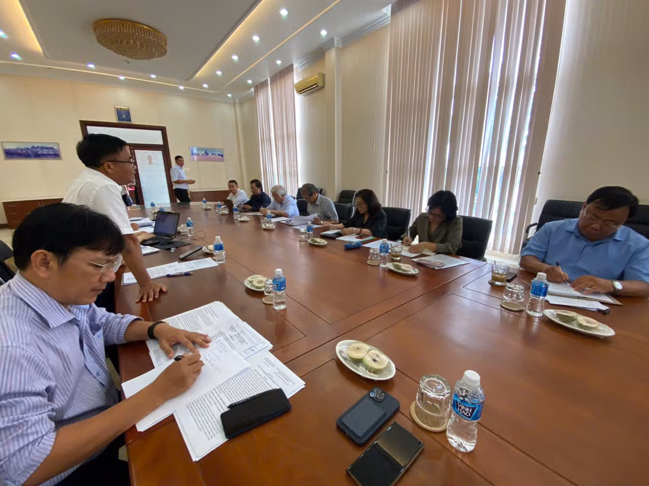 Ông Phan Dương Cường phát biểu tại cuộc họp với Công ty CP Đầu tư Bình Tân.