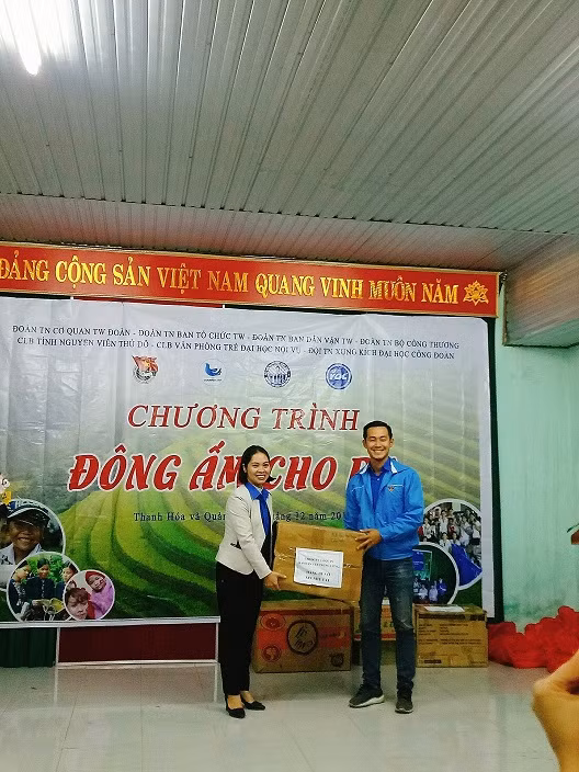 Trung ương Đoàn mang hơi ấm đến học sinh nghèo Quảng Bình ảnh 3