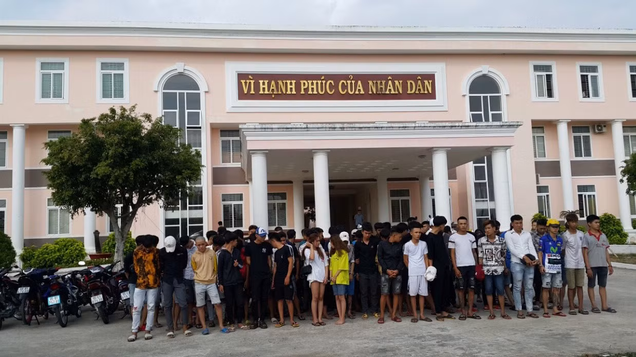 Bắt 83 đối tượng tổ chức đua xe trái phép lúc nửa đêm ảnh 1