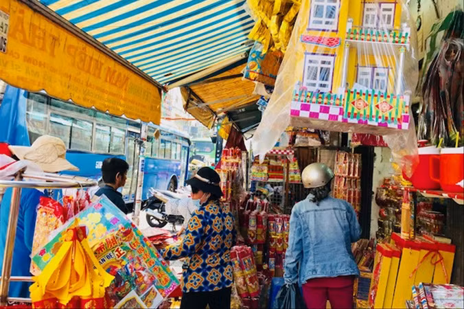 Vàng mã - đốt tiền và gây cháy nhà ảnh 2