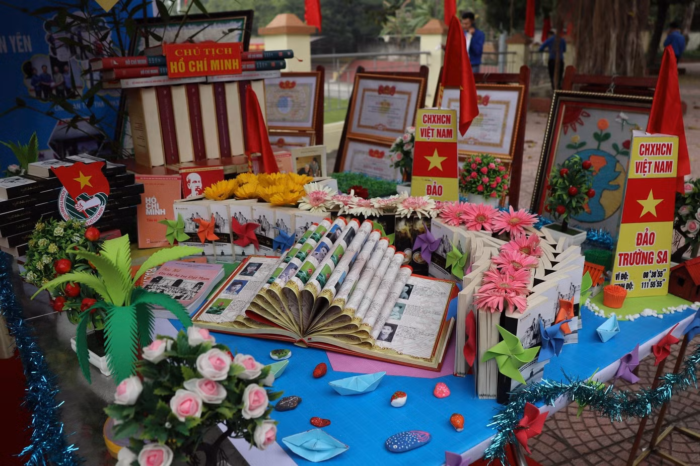 Một gian trưng bày tại Đại hội Đoàn huyện Tân Yên