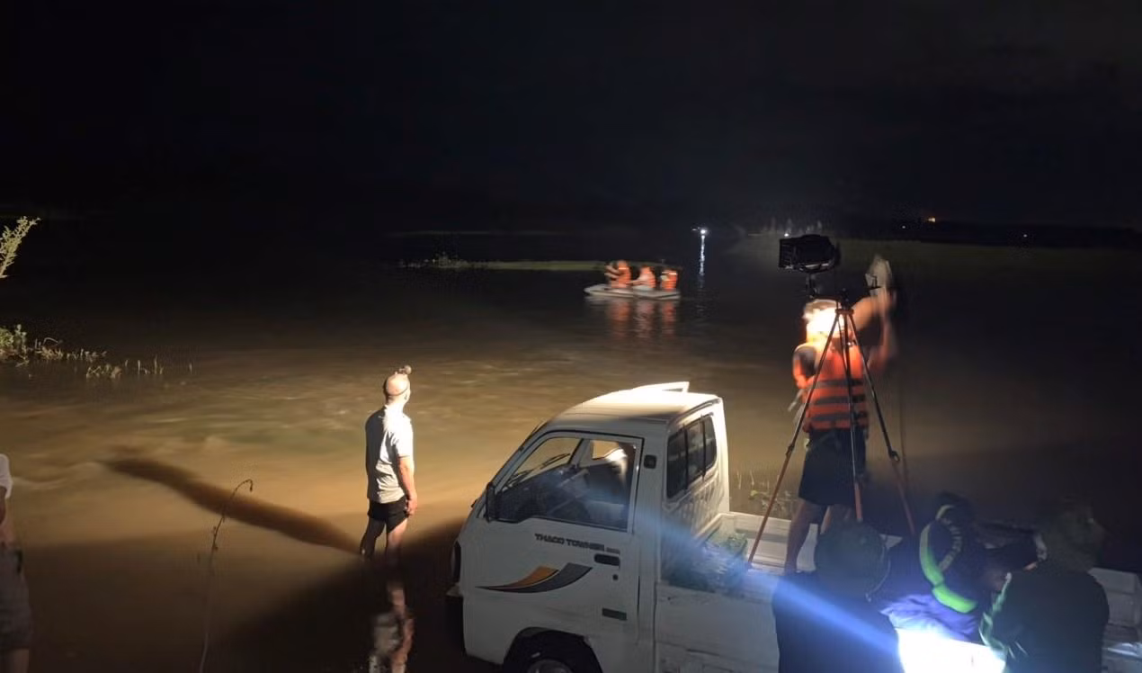 Cơ quan chức năng tỉnh Bắc Giang tìm kiếm hai cháu bé bị đuối nước