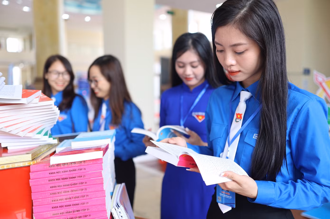 Triển lãm các sản phẩm cuộc thi viết "Tuổi trẻ Bắc Giang với khát vọng dựng xây" tại Đại hội