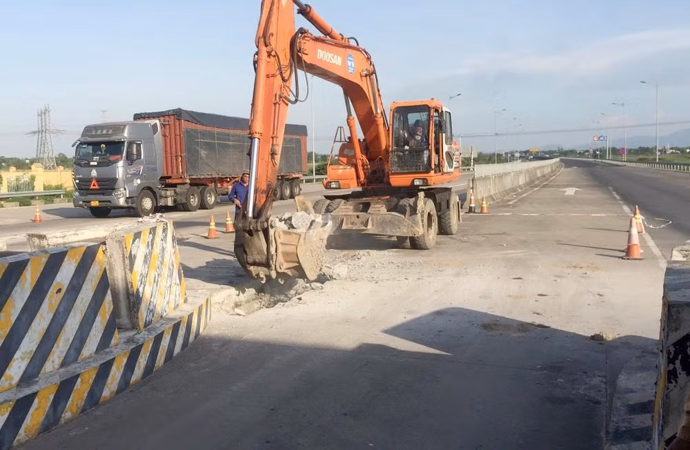 Việc thi công hệ thống thu phí tự động vẫn phải đảm bảo khai thác các tuyến cao tốc.